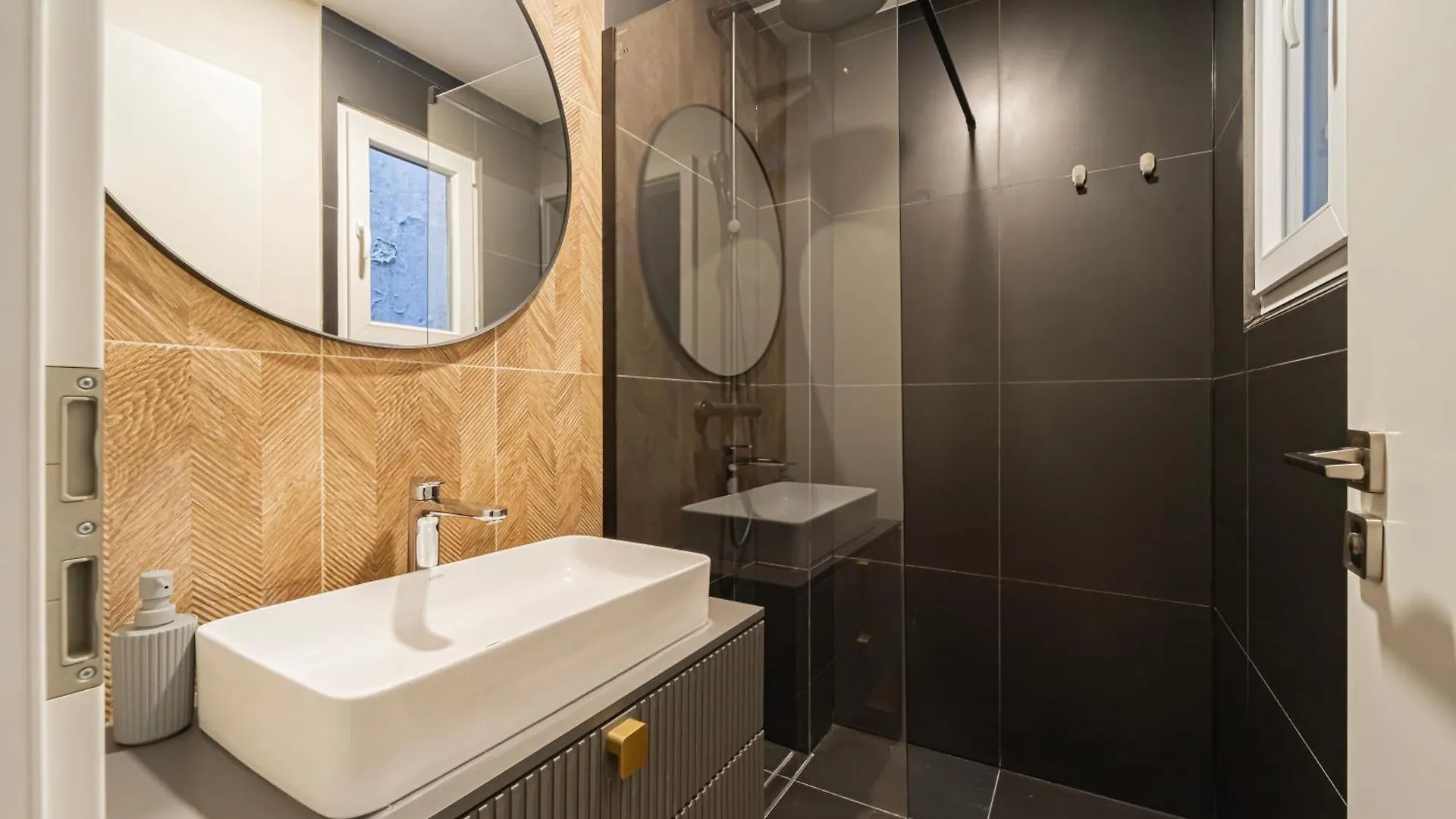 Luxurious Prestige Apartment On The St Stephen Road Budapest